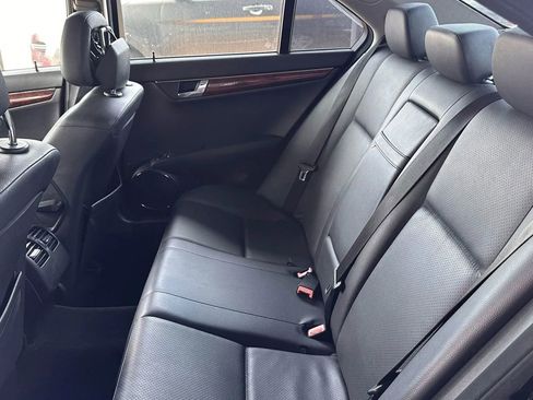 Used 2009 Mercedes-Benz C 300 Sedan image 12