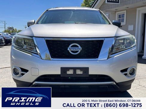 Used 2014 Nissan Pathfinder Platinum w/ Cargo Package AWD/4WD image 2