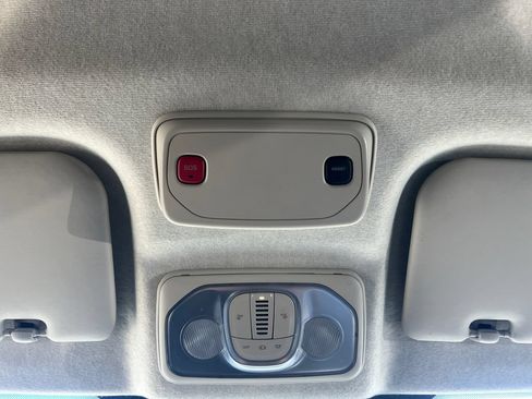 Used 2025 RAM ProMaster 2500 w/ Convenience Group FWD image 20
