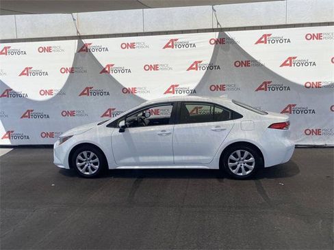 Certified 2021 Toyota Corolla LE FWD image 6