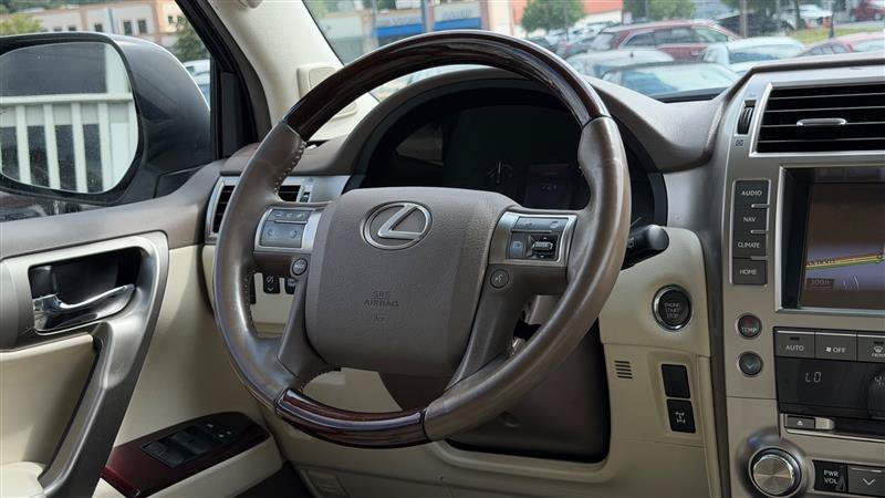 Used 2019 Lexus GX 460 Premium w/ Premium Package AWD/4WD image 30