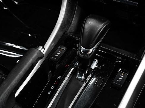 Used 2016 Honda Accord Touring image 26