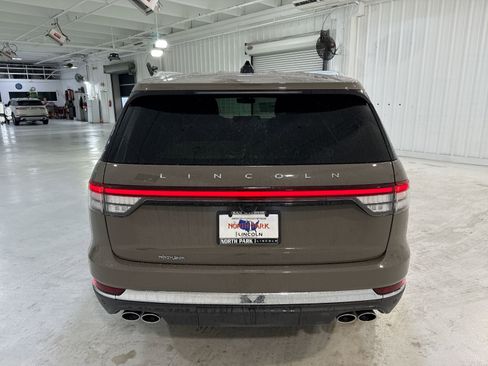 New 2026 Lincoln Aviator Reserve w/ Illumination Package image 28