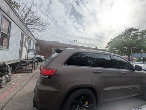 Used 2018 Jeep Grand Cherokee Trackhawk AWD/4WD image 22