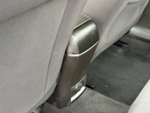 Used 2016 Chevrolet Cruze LT image 25