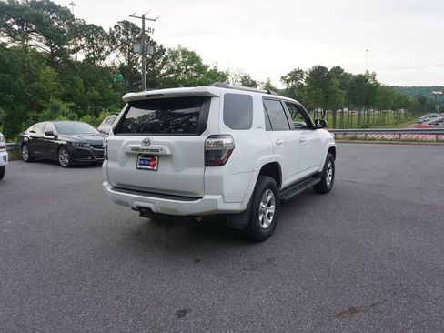Used 2019 Toyota 4Runner SR5 AWD/4WD image 19
