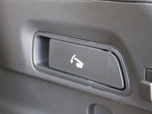 Used 2025 Mitsubishi Outlander AWD image 30