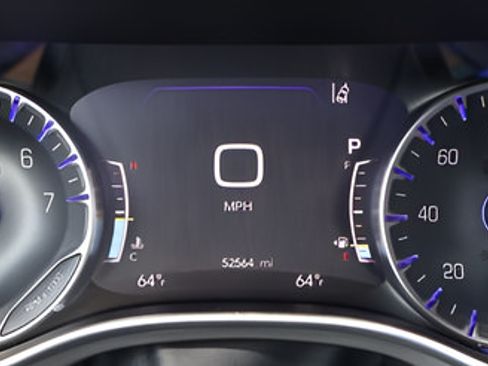 Used 2025 Chrysler Pacifica Select FWD image 24