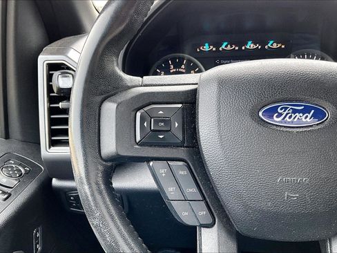 Used 2018 Ford F150 XLT w/ Equipment Group 302A Luxury AWD/4WD image 13