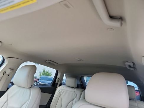 Used 2019 Lincoln Nautilus Select AWD/4WD image 18