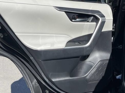 Used 2024 Toyota RAV4 XLE FWD image 20