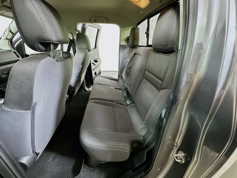 Used 2023 Nissan Frontier SV w/ SV Convenience Package RWD image 14