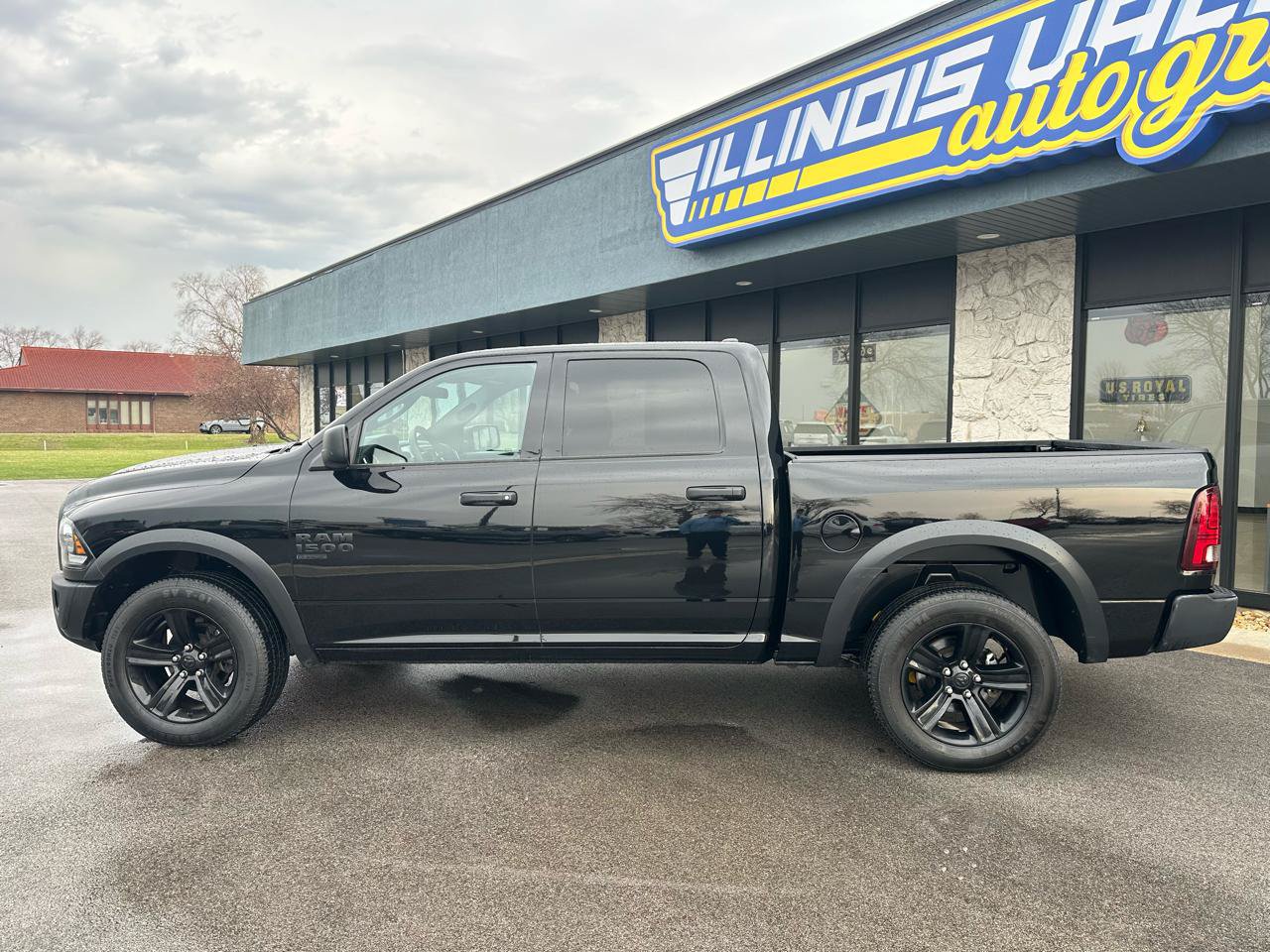Used 2024 RAM 1500 Warlock AWD/4WD image 4