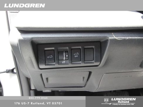 Used 2023 Subaru Outback Limited image 12