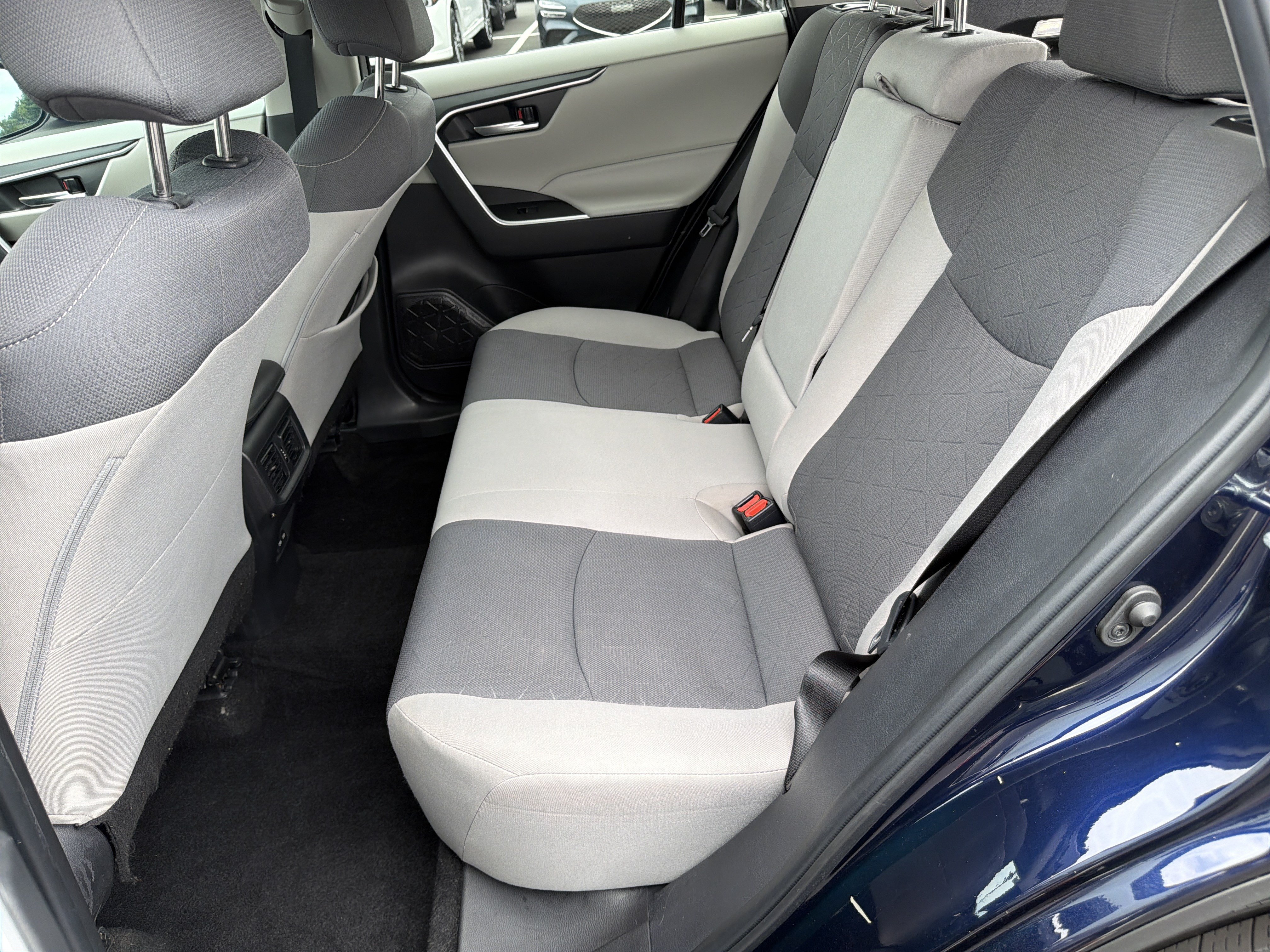 Used 2024 Toyota RAV4 XLE w/ Convenience Package FWD image 20