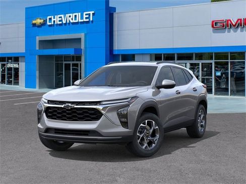 New 2026 Chevrolet Trax LT w/ Sunroof Package image 6