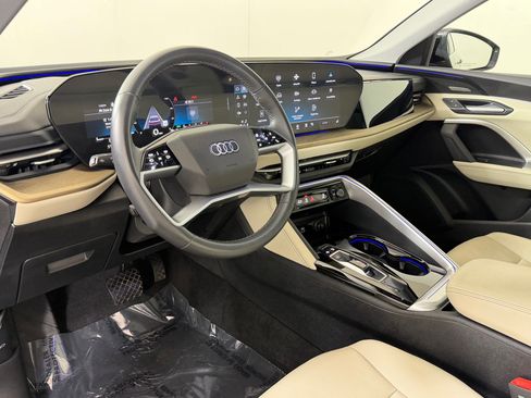 Certified 2025 Audi Q5 Premium w/ Premium Plus AWD/4WD image 4