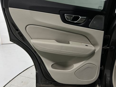 Used 2018 Volvo XC60 T6 Inscription w/ Luxury Seat Package AWD/4WD image 28