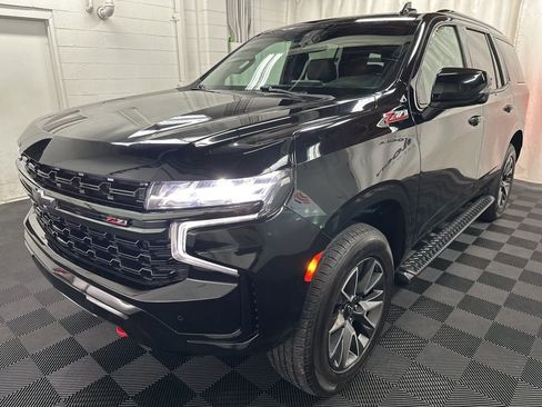 Used 2022 Chevrolet Tahoe Z71 w/ Luxury Package AWD/4WD image 4