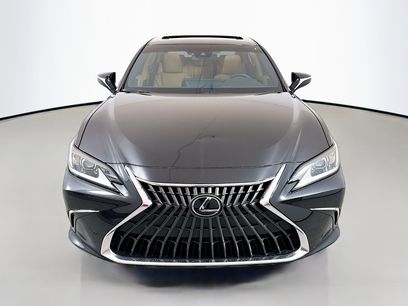 Used 2025 Lexus ES 300h w/ Premium Package