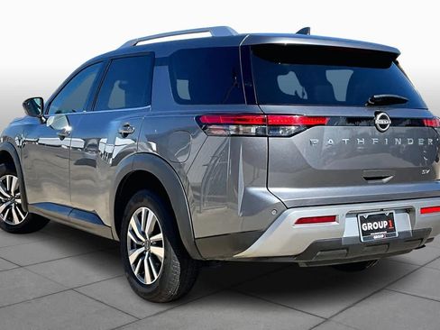 Certified 2025 Nissan Pathfinder SL image 12