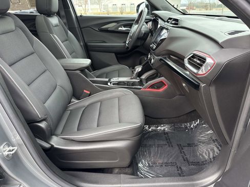 Used 2023 Chevrolet TrailBlazer RS w/ Sun and Liftgate Package image 19