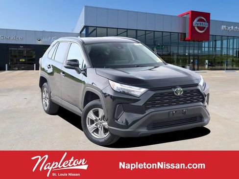 Used 2025 Toyota RAV4 XLE FWD image 1
