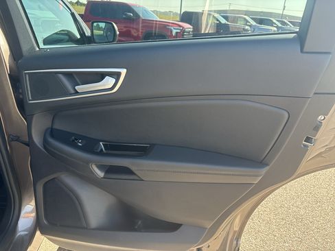 Certified 2019 Ford Edge SEL w/ Equipment Group 201A FWD image 25