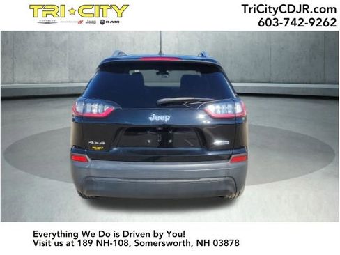 Used 2019 Jeep Cherokee Latitude Plus w/ Cold Weather Group image 4