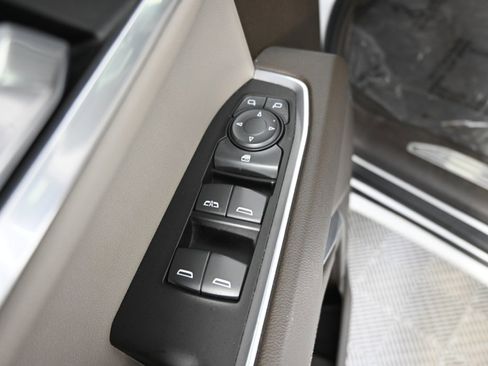 Used 2022 Chevrolet Silverado 1500 LT image 19