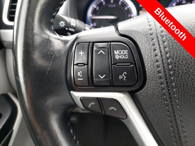 Used 2018 Toyota Highlander XLE AWD/4WD image 34