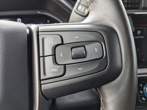 Used 2025 GMC Sierra 2500 AT4 image 29