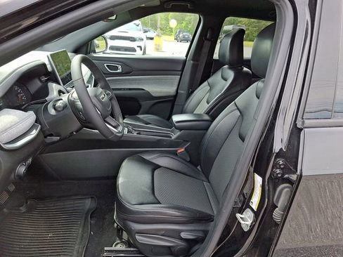 Used 2024 Jeep Compass Latitude AWD/4WD image 13