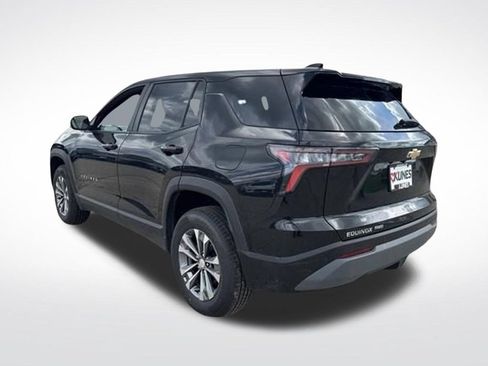 Used 2025 Chevrolet Equinox LT AWD/4WD image 11
