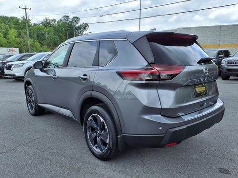 Certified 2025 Nissan Rogue SV w/ SV Premium Package image 3