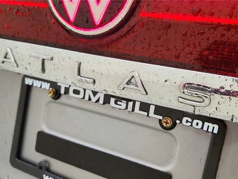 Used 2025 Volkswagen Atlas SE image 17