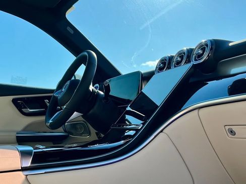 Certified 2026 Mercedes-Benz GLC 300 4MATIC image 15