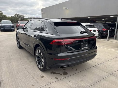 Used 2025 Audi Q8 Prestige image 8