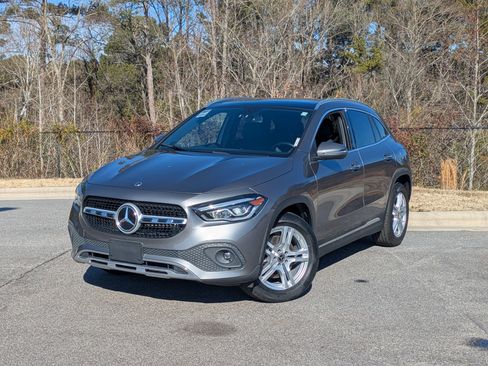 Used 2023 Mercedes-Benz GLA 250 4MATIC image 1
