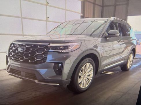 Used 2025 Ford Explorer Platinum w/ LUX Leather Package image 18