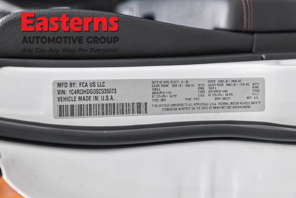 Used 2025 Dodge Durango GT RWD image 37