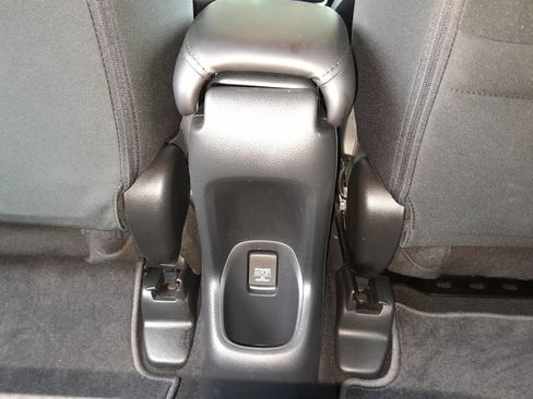 Used 2018 Honda HR-V EX image 29