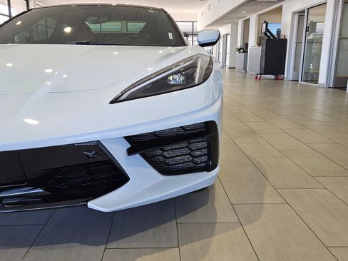 Used 2021 Chevrolet Corvette 2LT image 35