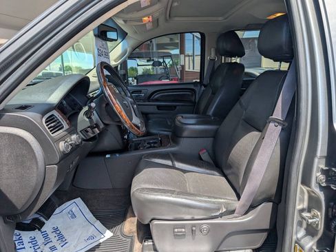 Used 2012 GMC Sierra 2500 Denali w/ Suspension Package, Off-Road AWD/4WD image 12