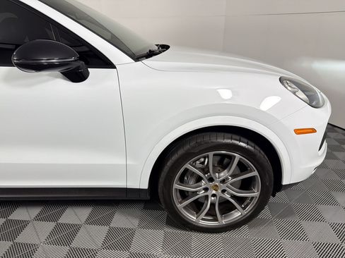 Certified 2021 Porsche Cayenne Coupe AWD/4WD image 12