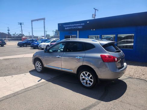 Used 2013 Nissan Rogue SL image 4