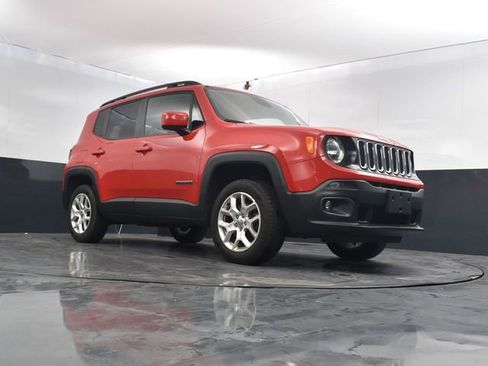 Used 2018 Jeep Renegade Latitude image 39