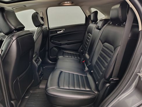 Used 2024 Ford Edge SEL w/ Convenience Package image 25