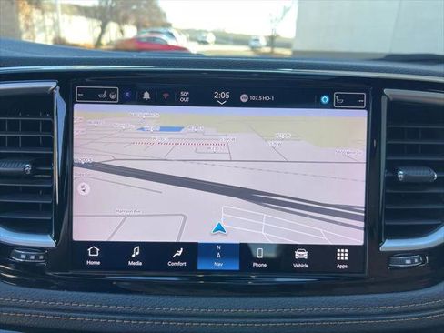 Certified 2022 Chrysler Pacifica Pinnacle image 18