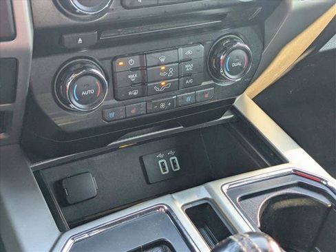 Used 2016 Ford F150 Lariat image 15